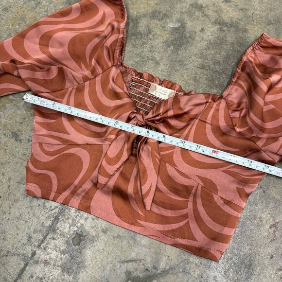 Altar’d State marble swirl satin tie front long sleeve top - Picture 4 of 6